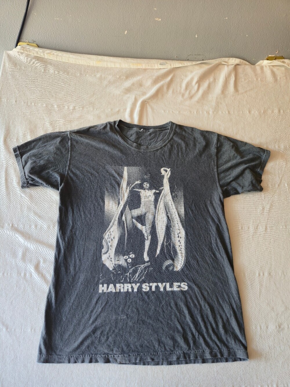 Harry Styles Do You Know Who You Are Tour T-Shirt Large